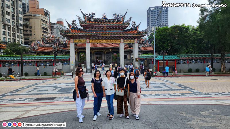 วัดหลงซาน (Lungshan Temple) วัดดัง มักจะมาขอเครื่องความรัก การงาน การเงิน : 1 Day Trip in Taipei